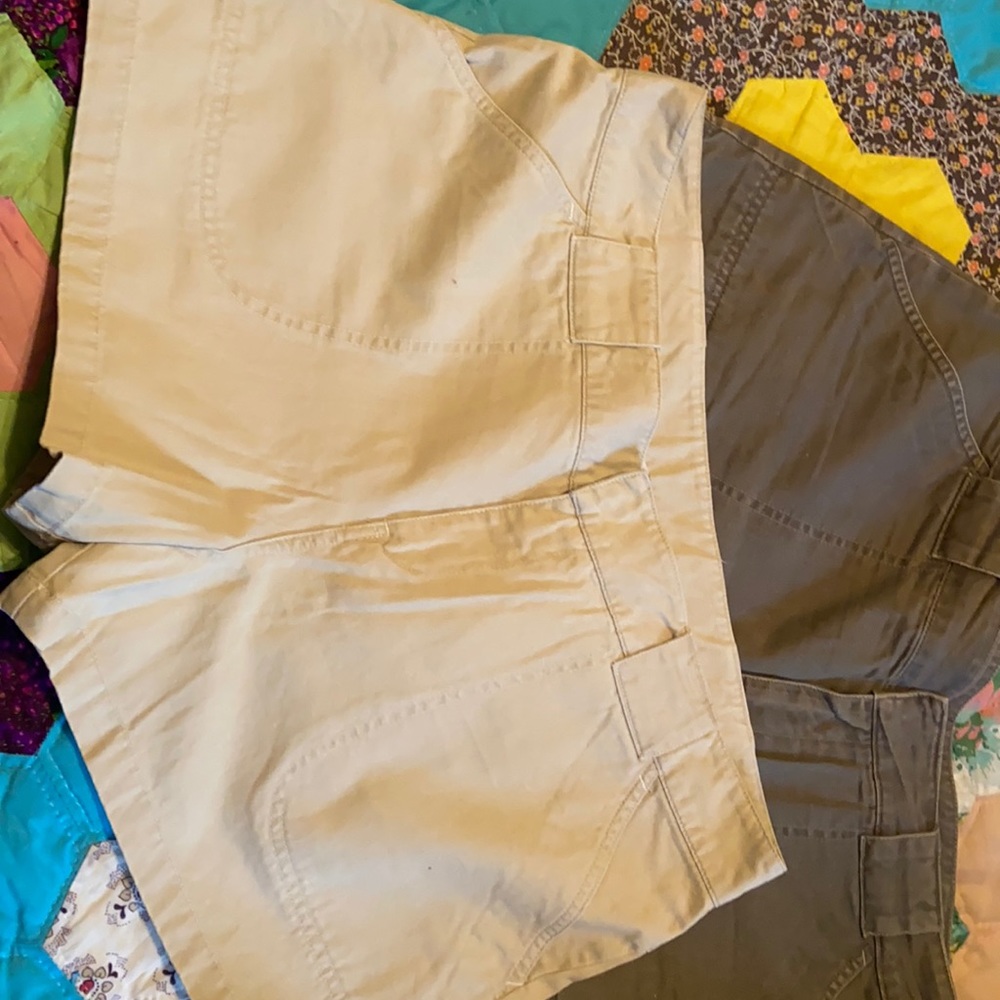 Khaki short shorts